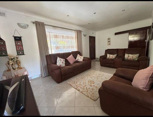3 BEDROOM HOUSE FOR SALE IN RESERVOIR HILLS